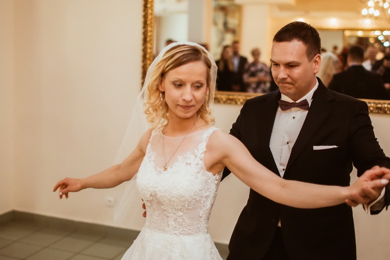 Kamila i Krzysztof - pierwszy taniec weselny